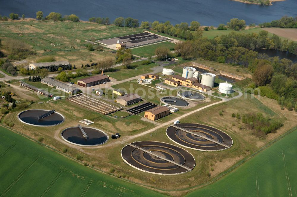 Aerial image Brandenburg an der Havel - Blick auf die Kläranlage der BRAWAG GmbH am Briester Weg. Das Unternehmen wurde 1993 gegründet, seit 1998 ist es der Betreiber der öffentlichen Abwasseranlagen der Stadt Brandenburg an der Havel. Die BRAWAG gehört zu der Stadtwerke Brandenburg an der Havel GmbH. Kontakt: BRAWAG GmbH, Upstallstraße 25, 14772 Brandenburg an der Havel