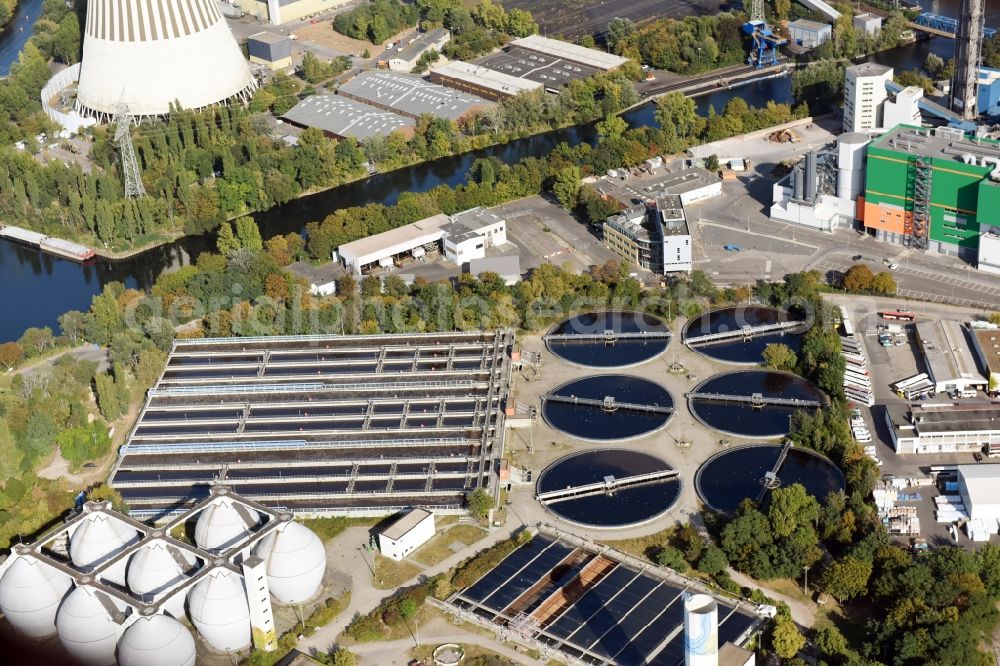 Berlin from the bird's eye view: Sewage works Basin and purification steps for waste water treatment of Berliner Wasserbetriebe destrict Ruhleben in Berlin