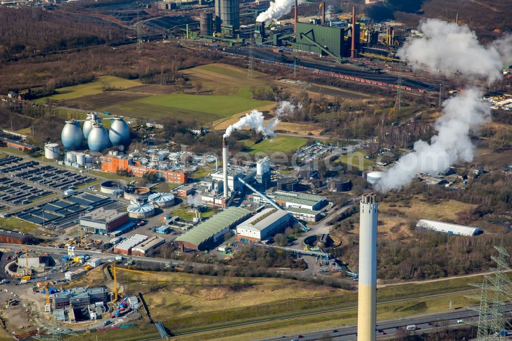 Aerial image Bottrop - Sewage works Basin and purification steps for waste water treatment Emschergenossenschaft Klaeranlage Bottrop in Bottrop in the state North Rhine-Westphalia