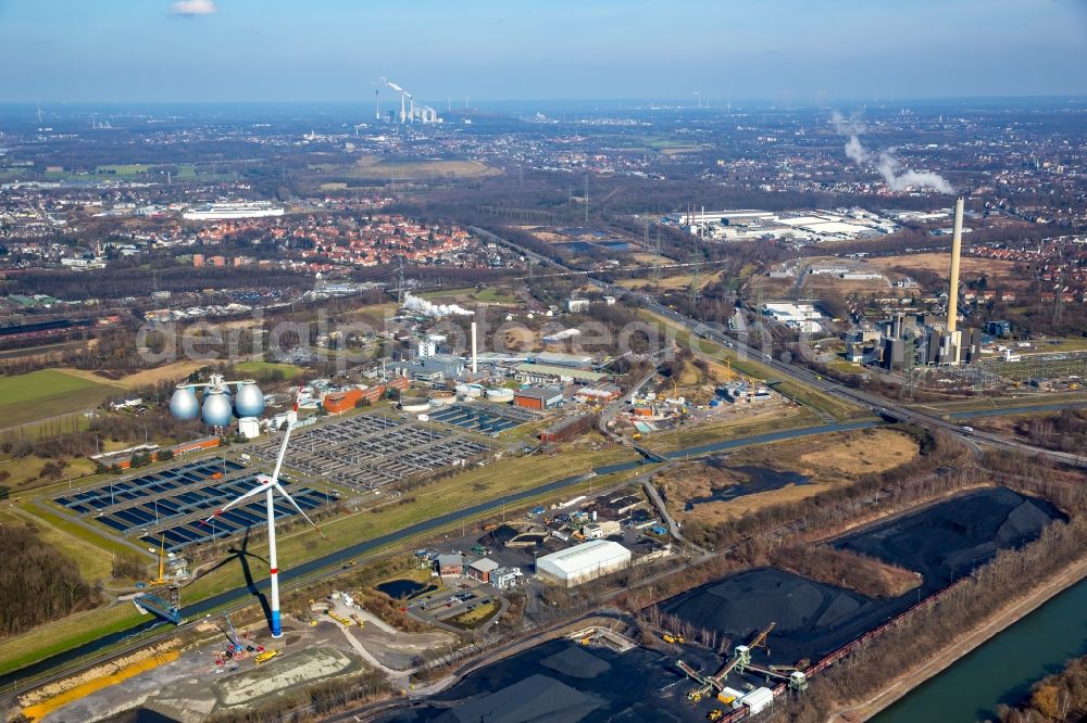 Bottrop from above - Sewage works Basin and purification steps for waste water treatment Emschergenossenschaft Klaeranlage Bottrop in Bottrop in the state North Rhine-Westphalia