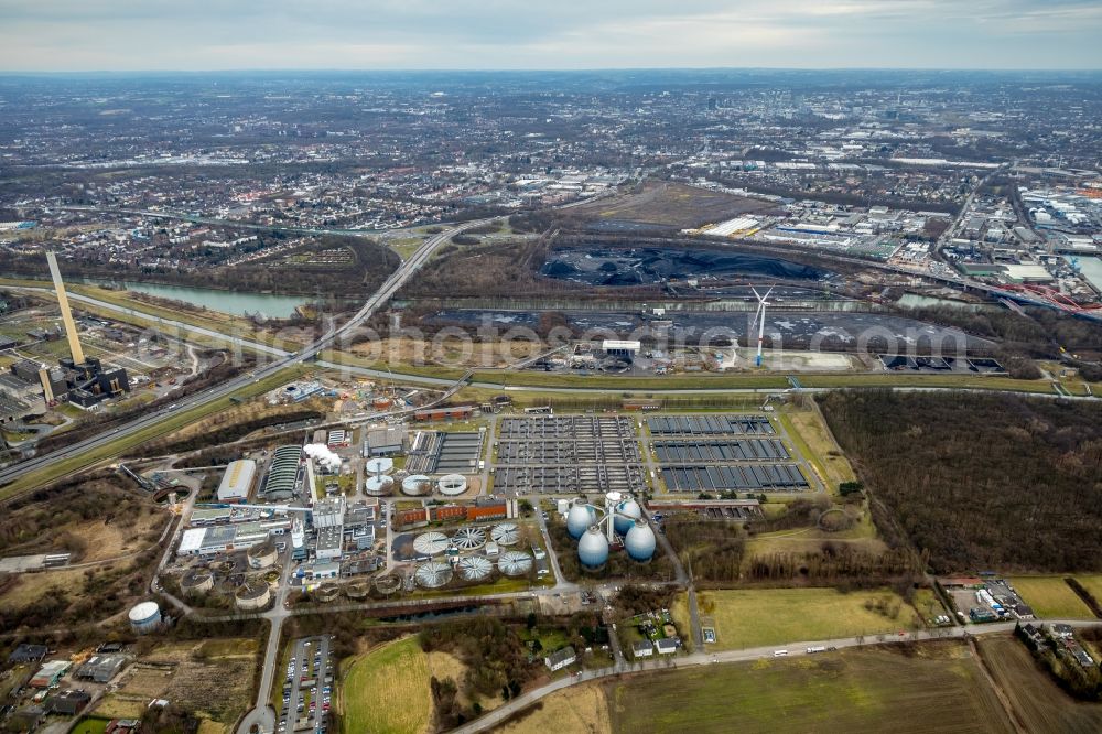 Aerial image Bottrop - Sewage works Basin and purification steps for waste water treatment Emschergenossenschaft Klaeranlage Bottrop in Bottrop in the state North Rhine-Westphalia