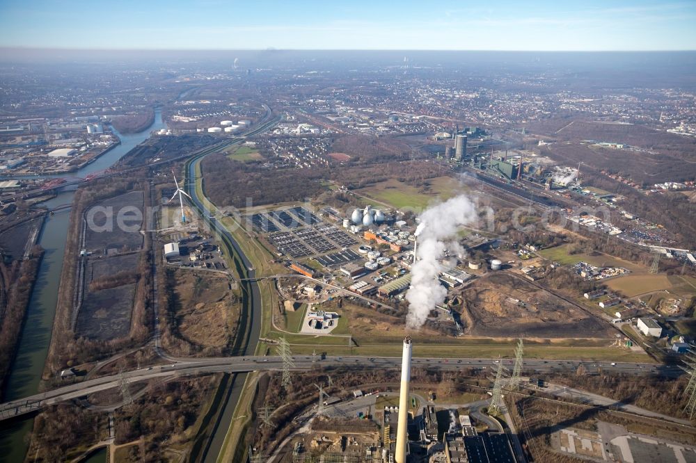 Bottrop from above - Sewage works Basin and purification steps for waste water treatment in Bottrop in the state North Rhine-Westphalia, Germany