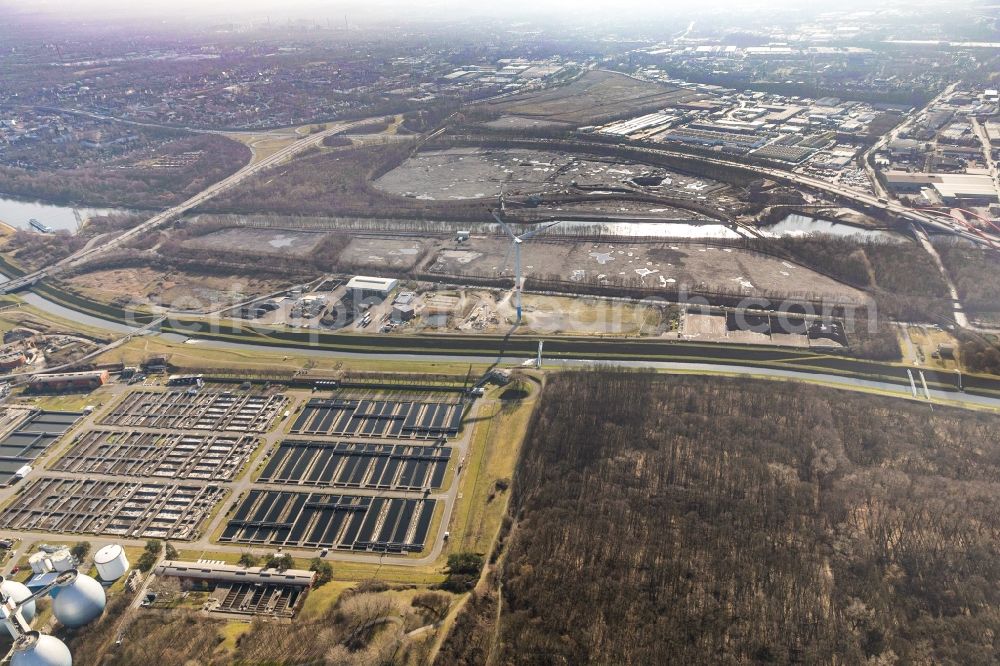 Bottrop from above - Sewage works Basin and purification steps for waste water treatment in Bottrop in the state North Rhine-Westphalia, Germany