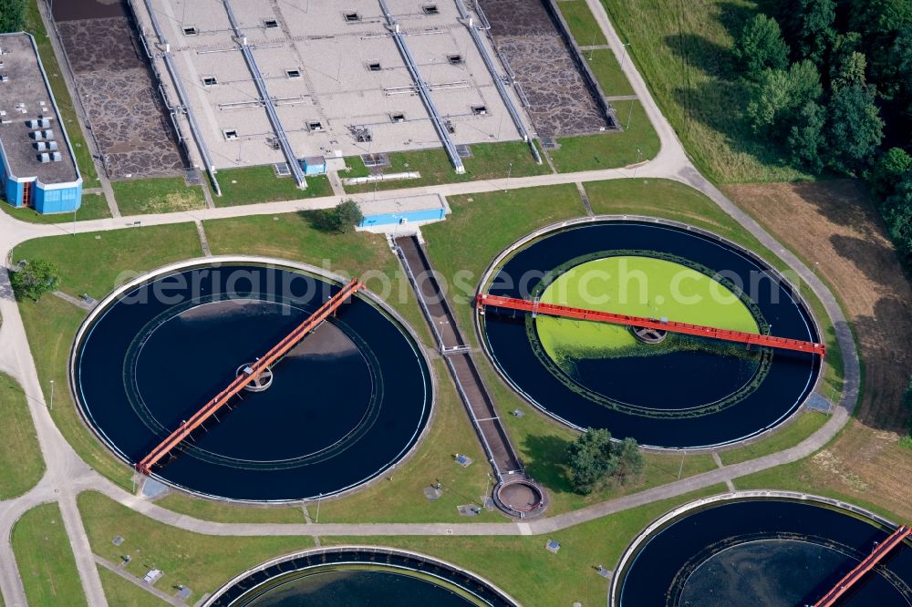 Aerial photograph Forchheim - Sewage works Basin and purification steps for waste water treatment in Forchheim in the state Baden-Wuerttemberg, Germany