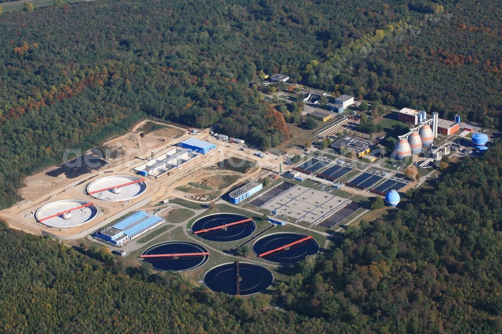 Aerial image Forchheim - Sewage works Basin and purification steps for waste water treatment in Forchheim in the state Baden-Wuerttemberg, Germany