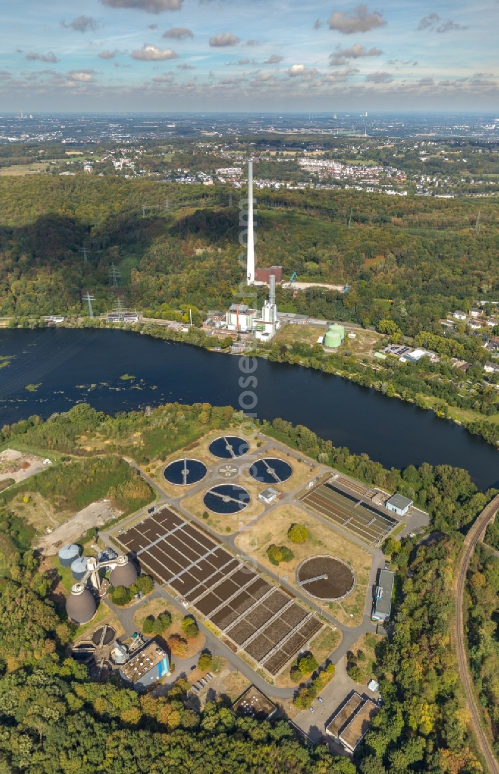 Aerial photograph Hagen - Sewage works Basin and purification steps for waste water treatment of Klaeranlage Hagen in Hagen in the state North Rhine-Westphalia, Germany