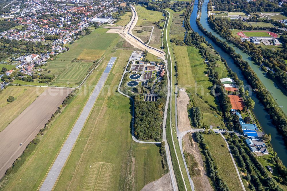 Aerial image Hamm - Sewage works Basin and purification steps for waste water treatment Klaeranlage Hamm-Mattenbecke in Hamm in the state North Rhine-Westphalia, Germany