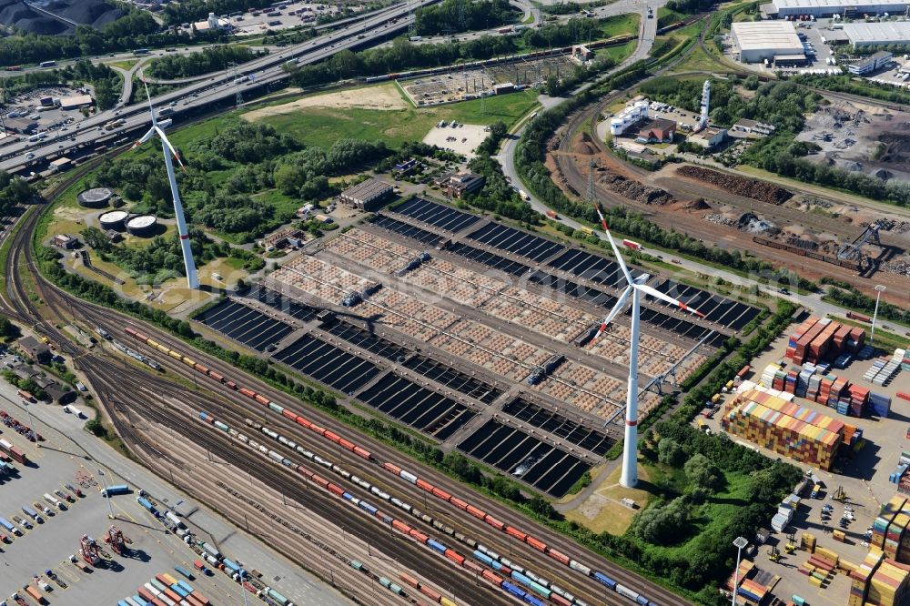 Aerial image Hamburg - Sewage works Basin and purification steps for waste water treatment of sewage works Dradenau in Hamburg