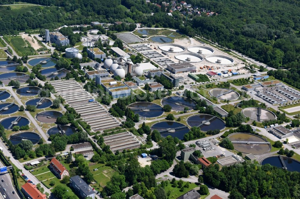 München from the bird's eye view: Sewage works Basin and purification steps for waste water treatment of Klaerwerk Gut Grosslappen in Munich in the state Bavaria, Germany