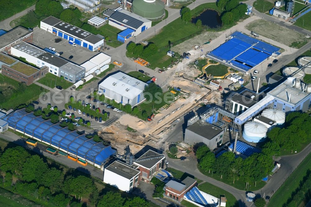 Aerial image Hetlingen - Sewage works Basin and purification steps for waste water treatment Klaerwerk Hetlingen Am Heuhafen in the district Hetlinger Schanze in Hetlingen in the state Schleswig-Holstein, Germany