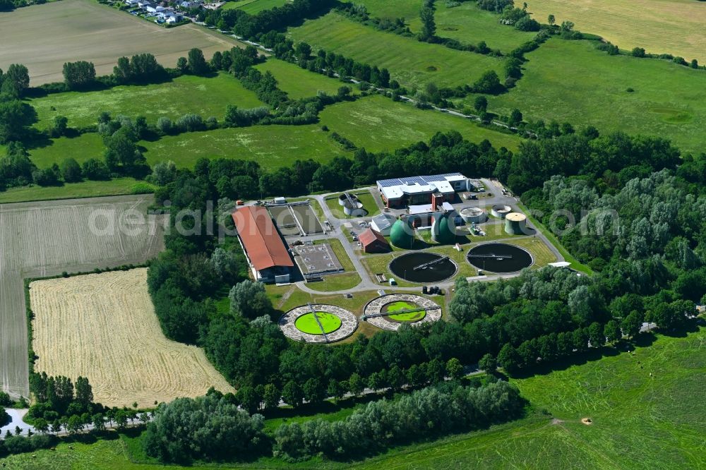 Aerial image Lippstadt - Sewage works Basin and purification steps for waste water treatment in Lippstadt in the state North Rhine-Westphalia, Germany