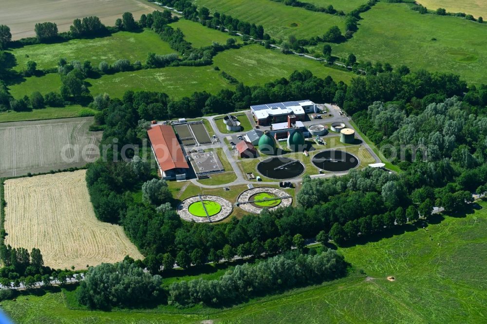 Aerial photograph Lippstadt - Sewage works Basin and purification steps for waste water treatment in Lippstadt in the state North Rhine-Westphalia, Germany