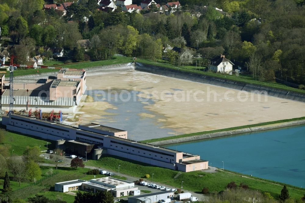 Aerial image Louveciennes - Sewage works Basin and purification steps for waste water treatment on Chemin des Gressets in Louveciennes in Ile-de-France, France