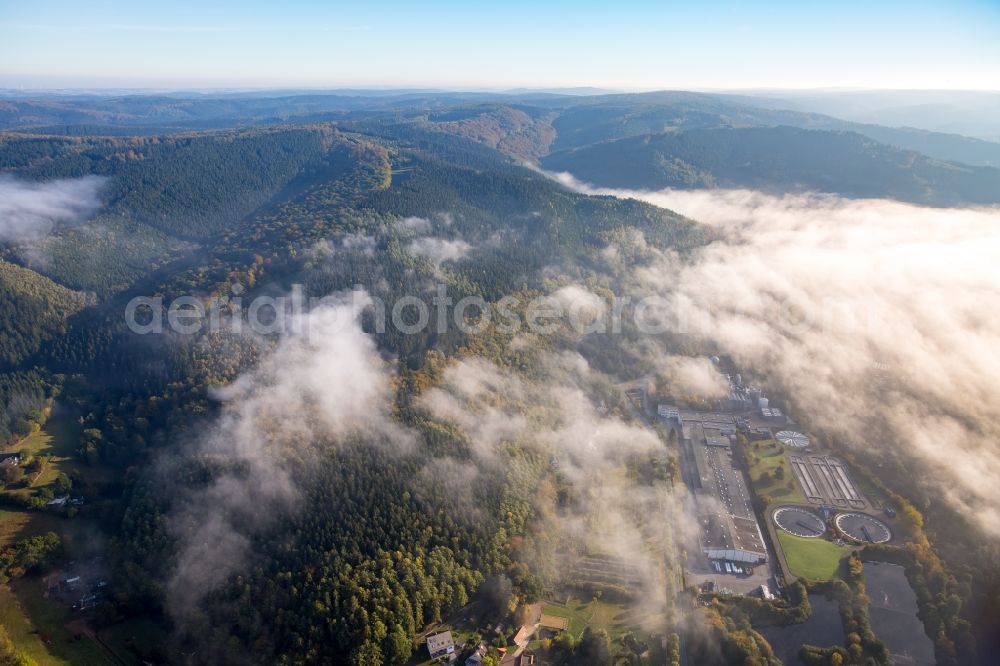 Arnsberg from the bird's eye view: Sewage works Basin and purification steps for waste water treatment in Oeventrop in Arnsberg in the state North Rhine-Westphalia