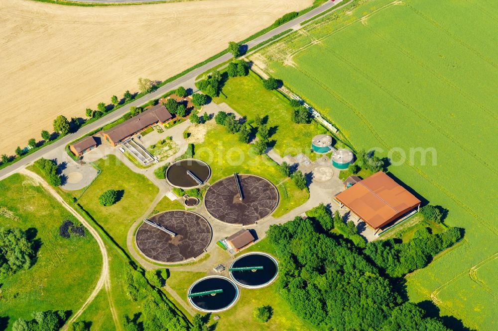 Aerial photograph Pritzwalk - Sewage works Basin and purification steps for waste water treatment in Pritzwalk in the state Brandenburg, Germany