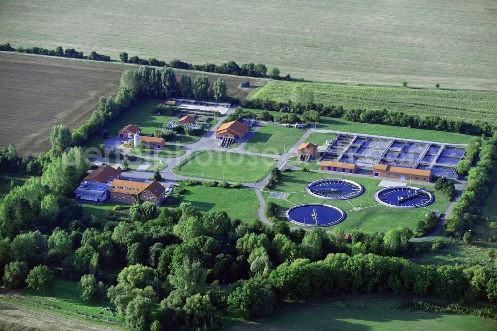 Aerial photograph Silstedt - Sewage works Basin and purification steps for waste water treatment in Silstedt in the state Saxony-Anhalt, Germany