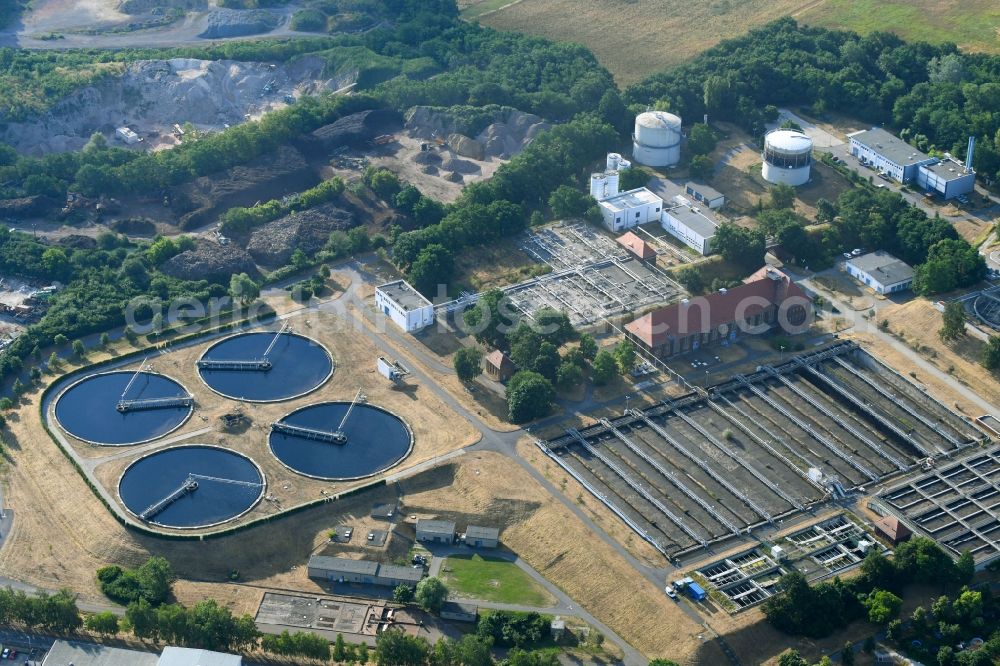 Aerial image Stahnsdorf - Sewage works Basin and purification steps for waste water treatment Stahnsdorf in Stahnsdorf in the state Brandenburg