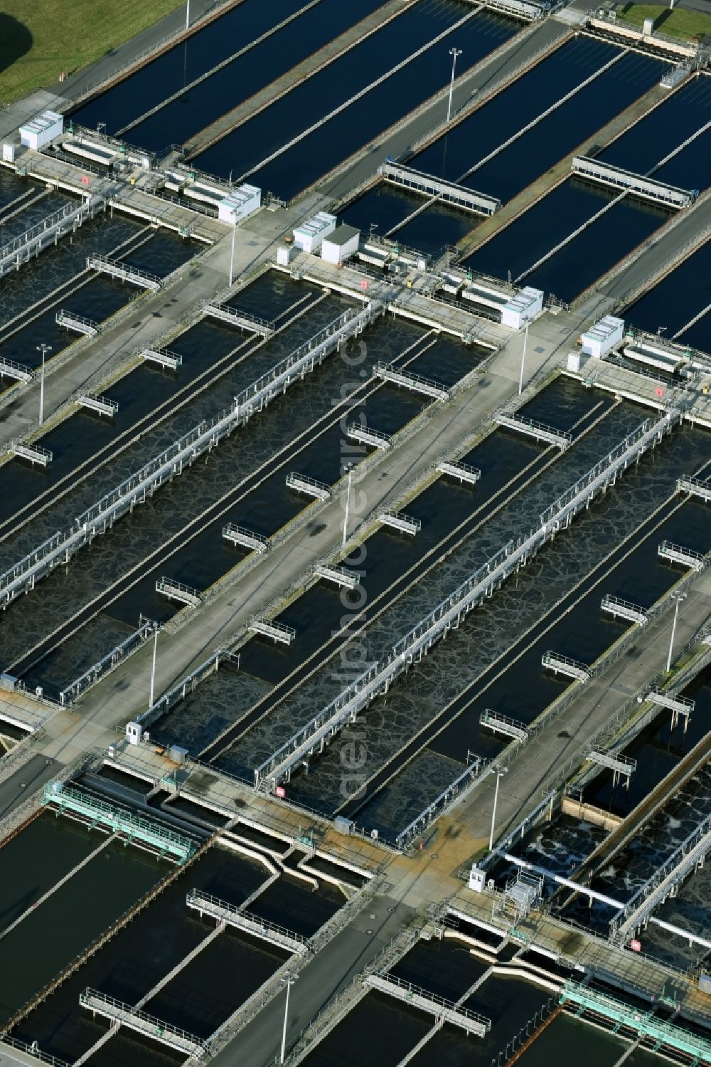 Schönerlinde from above - Sewage works Basin and purification steps for waste water treatment Berliner Wasserbetriebe in Schoenerlinde in the state Brandenburg