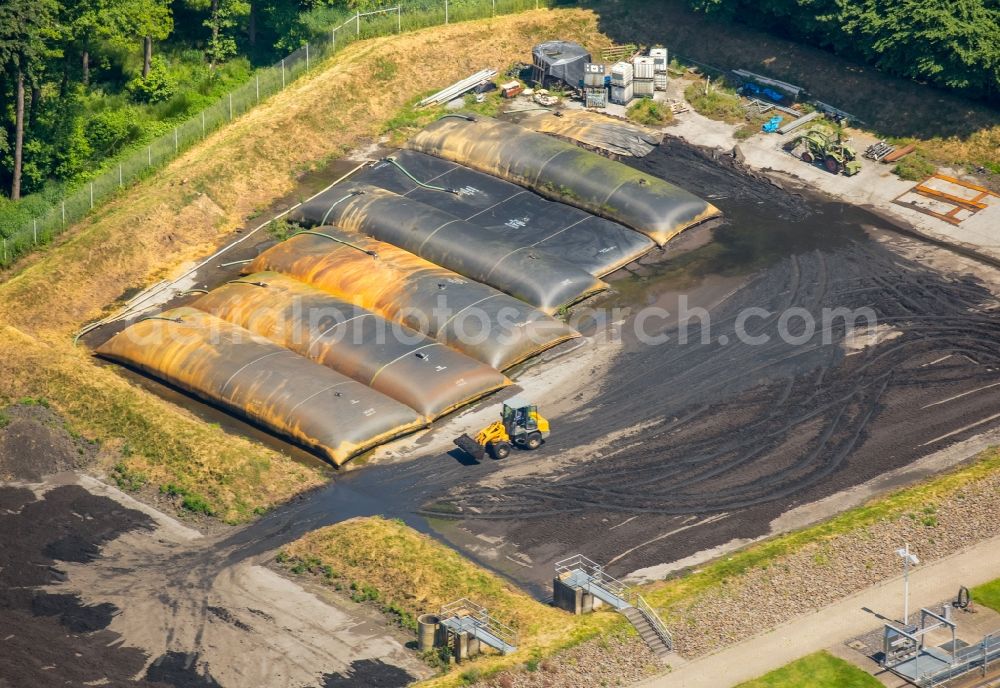 Warstein from the bird's eye view: Sewage plant basins and purification steps for waste water treatment of Ruhr Association in Muelheim Municipality Warstein, Erley 2 in Warstein in North Rhine-Westphalia