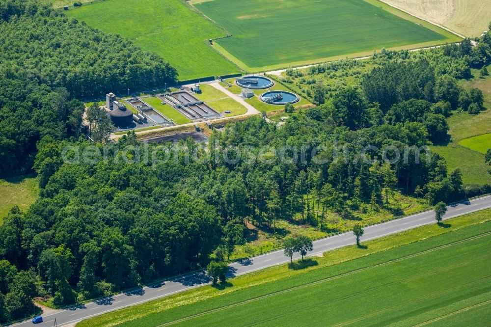 Aerial photograph Warstein - Sewage plant basins and purification steps for waste water treatment of Ruhr Association in Muelheim Municipality Warstein, Erley 2 in Warstein in North Rhine-Westphalia