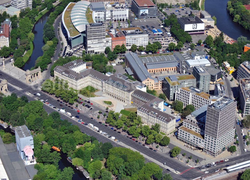 Berlin - Tiergarten from the bird's eye view: Königliche Porzellan-Manufaktur KPM vor dem Ernst-Reuter-Haus in Berlin-Tiergarten. Royal Porcelain Manufacture in front of the Ernst-Reuter-Building in Berlin-Tiergarten.