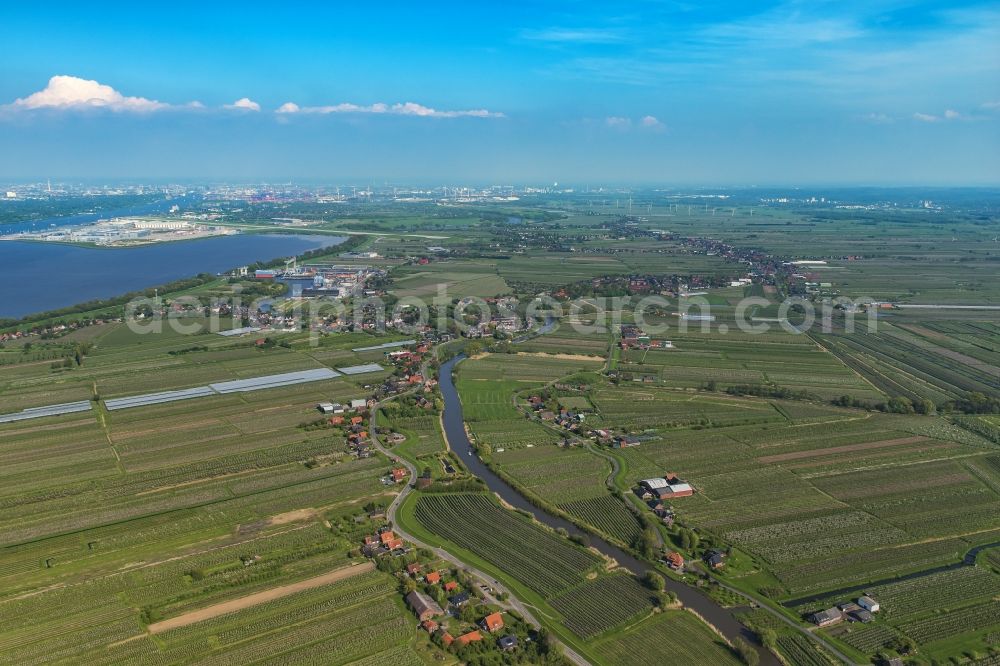 Aerial photograph Jork - Location in the fruit-growing area Altes Land Koenigreich Hove in the state of Lower Saxony, Germany