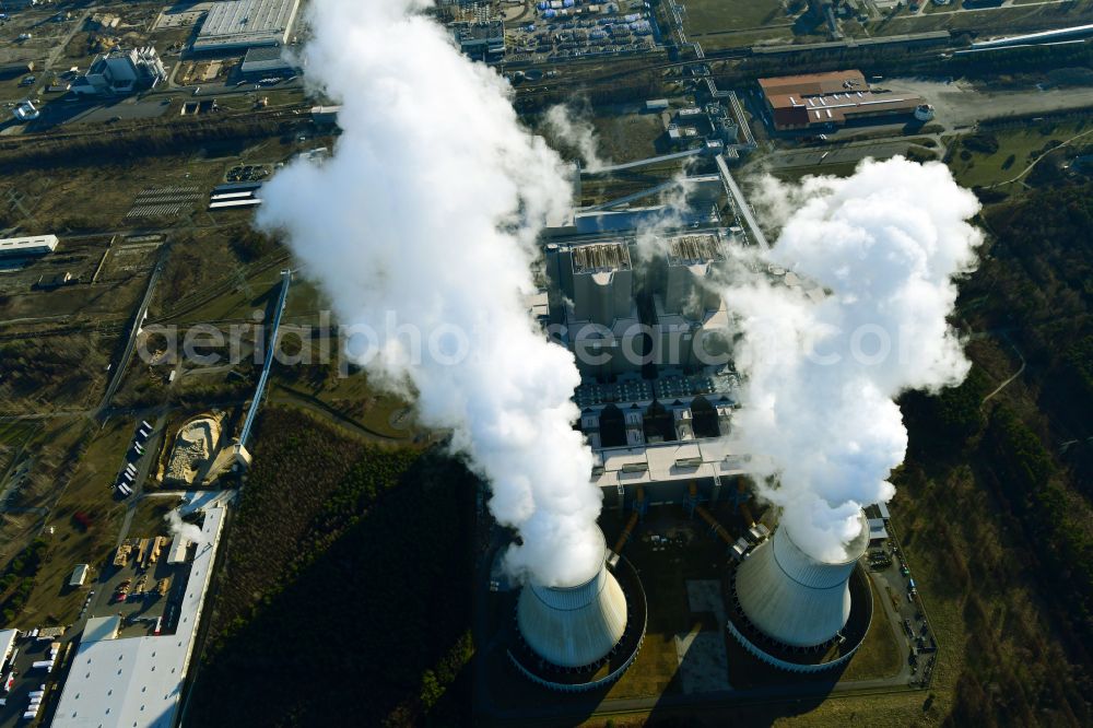 Spremberg from above - Coal power plants of der LEAG Lausitz Energiekraftwerke the district Schwarze Pumpe in Spremberg in the state Brandenburg, Germany