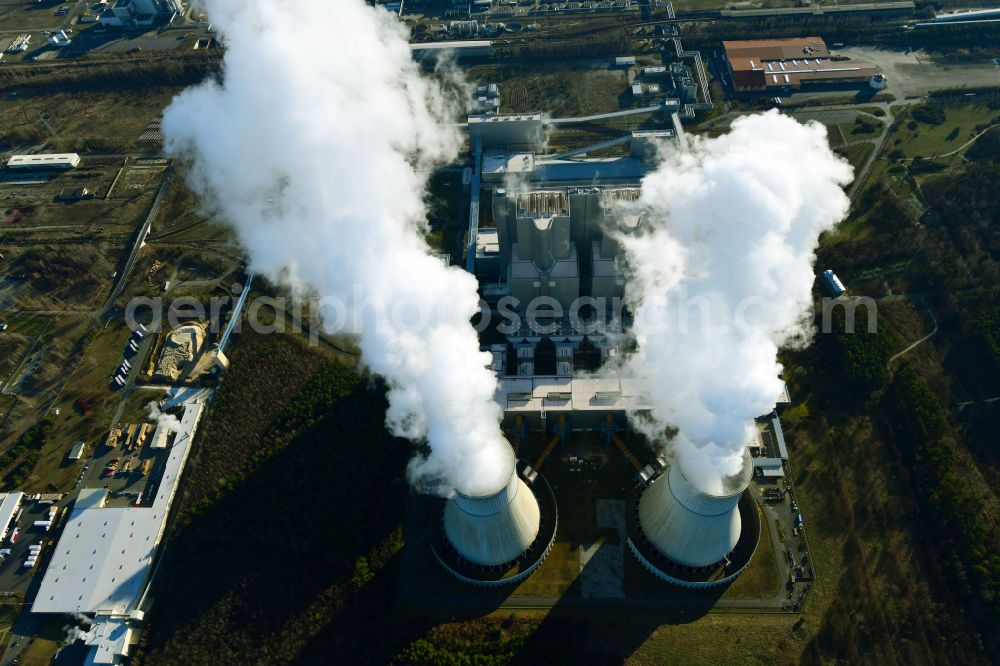 Spremberg from the bird's eye view: Coal power plants of der LEAG Lausitz Energiekraftwerke the district Schwarze Pumpe in Spremberg in the state Brandenburg, Germany