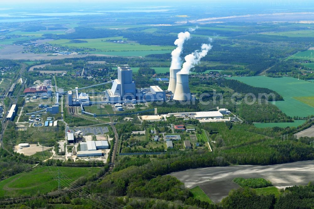 Spremberg from the bird's eye view: Coal power plants of der LEAG Lausitz Energiekraftwerke the district Schwarze Pumpe in Spremberg in the state Brandenburg, Germany