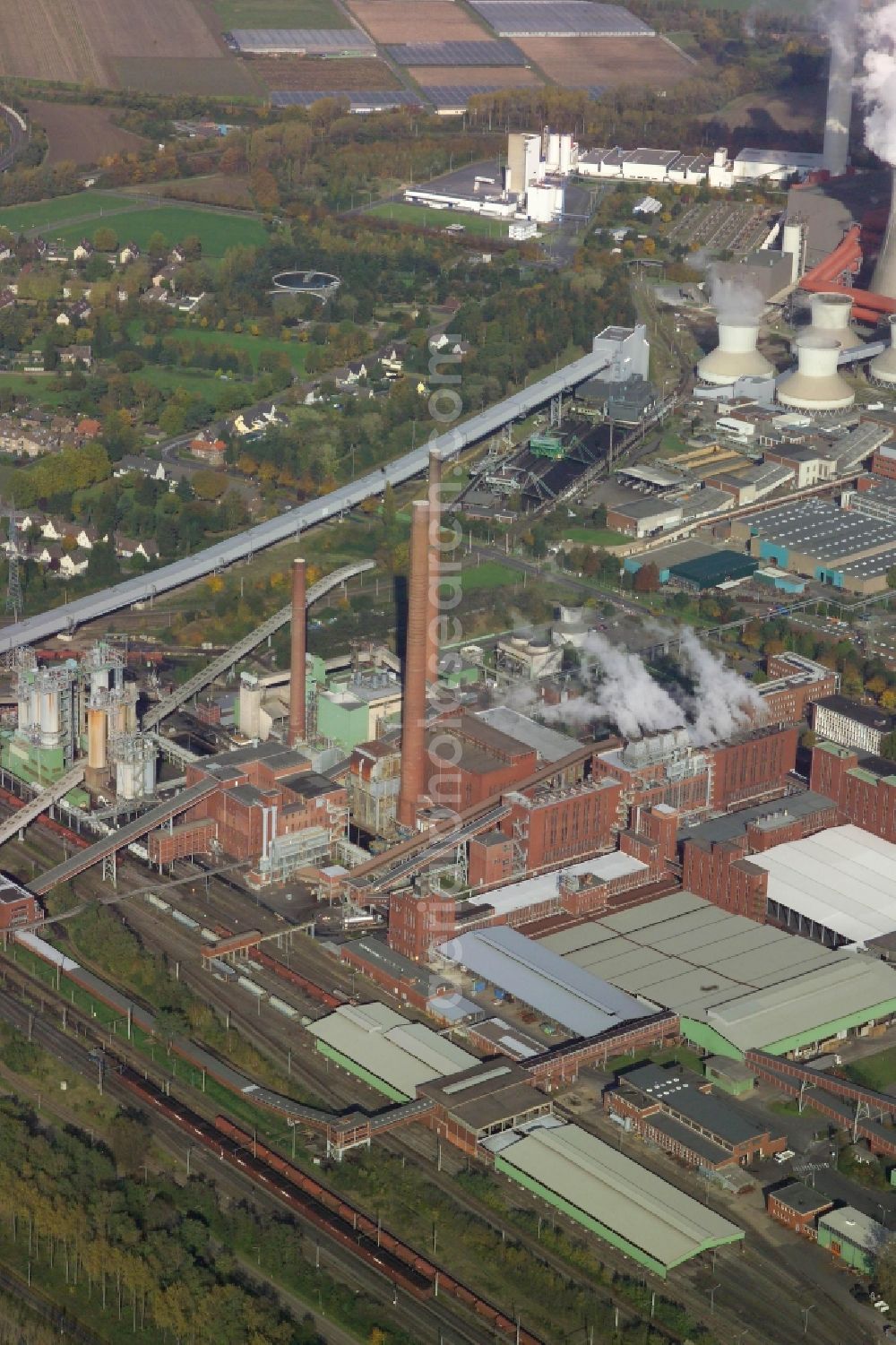 Bergheim from the bird's eye view: Coal power plants of the RWE Power AG Kraftwerk Niederaussem in Bergheim in the state North Rhine-Westphalia, Germany