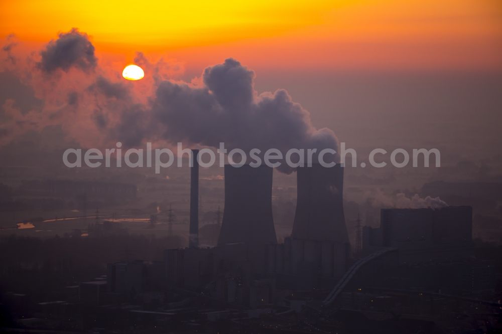 Aerial photograph Hamm - Coal-fired power plant Westphalia in the sunrise with smoke and cooling towers in Hamm, North Rhine-Westphalia, Germany