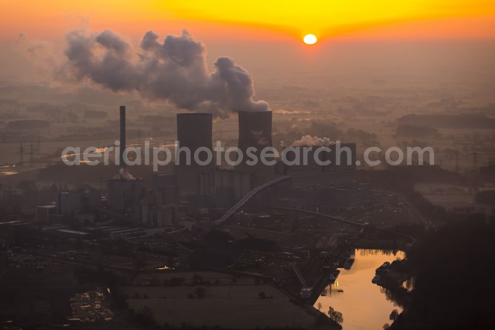 Hamm from the bird's eye view: Coal-fired power plant Westphalia in the sunrise with smoke and cooling towers in Hamm, North Rhine-Westphalia, Germany