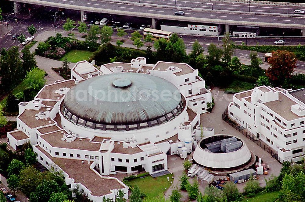 Aerial image Berlin / Steglitz - 20.05.1995 Kongreßhalle an der Detmolder Straße Stegllitz