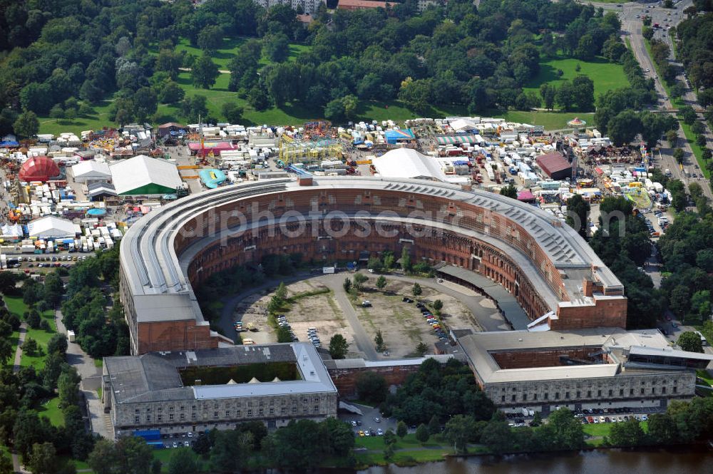 Aerial photograph Nürnberg - Blick auf die nicht fertiggestellte Kongresshalle auf dem ehemaligen Reichsparteitagsgelände. Das Gebäude hat die Maße von 240 m x 200 m. View of the unfinished Congress Hall at the former Nazi Party Rally Grounds. The building has dimensions of 240 m x 200 m.