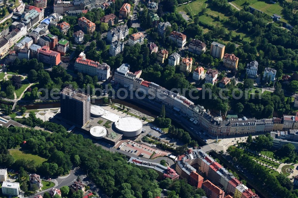 Karlovy Vary - Karlsbad from the bird's eye view: Congressional centre and fair halls of the Thermal Velky Sal in Karlovy Vary - Karl's bath in Cechy - Bohemia, Czechia