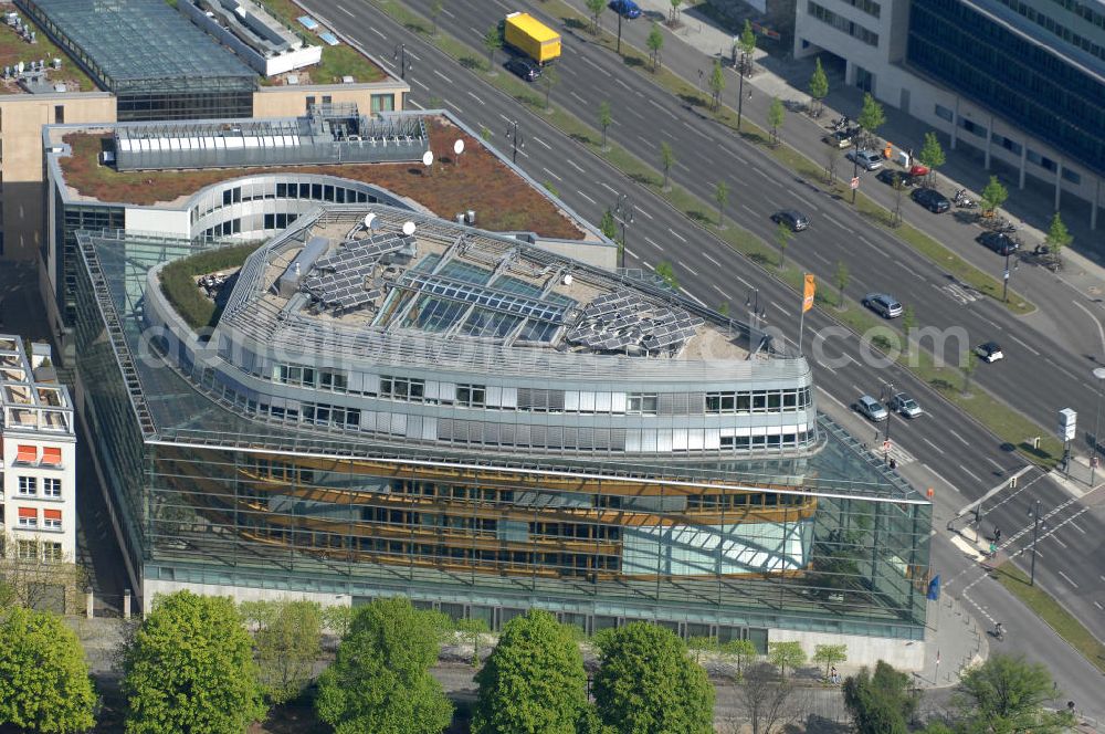 Aerial photograph Berlin - Blick auf das Konrad-Adenauer-Haus am Berliner Tiergartendreieck. Der von den Architekten Petzinka Pink und Partner geplante Neubau für die CDU-Bundesgeschäftstelle ist ein ellipsenförmiger, siebengeschossige Baukörper mit einem als Glasgalerie ausgebildeten Wintergarten. View of the CDU Federal office at the Berlin Tiergarten Triangle.