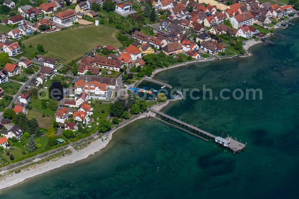 Hagnau am Bodensee from the bird's eye view: Running surfaces and construction of the pier over the water surface . in Hagnau am Bodensee in the state Baden-Wuerttemberg, Germany