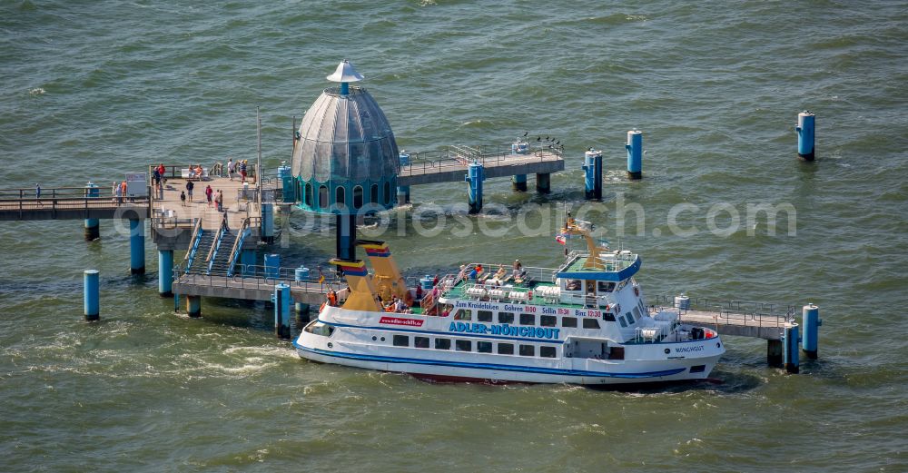 Aerial photograph Ostseebad Sellin - Running surfaces and construction of the pier over the water surface . in Ostseebad Sellin on the island of Ruegen in the state Mecklenburg - Western Pomerania, Germany