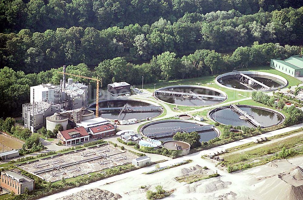 Ulm / Baden Württemberg from above - Ulm / Baden Württemberg, Blick auf die Umbauarbeiten des Klärwerks in Ulm-Nord / Baden Württemberg, EBU Ulm, Im Basteicenter, Wichernstr. 19, 89073 Ulm, Tel.: 0731-161-6601, kontakt@ebu-ulm.de, 01.08.2003