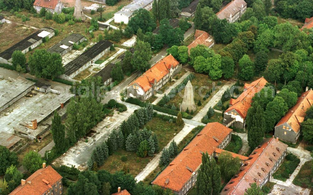 Zossen from above - Construction site for the renovation and reconstruction of the building complex of the former military barracks and terraced houses in Zossen in the state Brandenburg, Germany