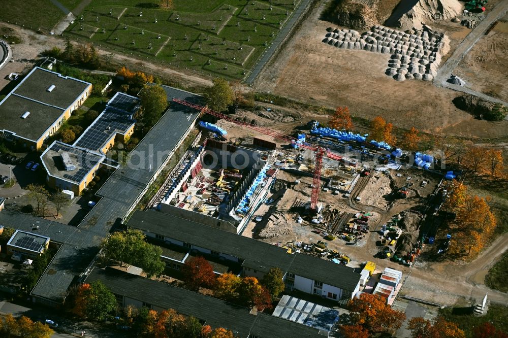 Aerial photograph Mannheim - Conversion construction site on the site of the former SULLIVAN US barracks - with the new school building on the grounds of the New Franklin City - Elementary School on Wasserwerkstrasse in Mannheim in the state Baden-Wurttemberg, Germany