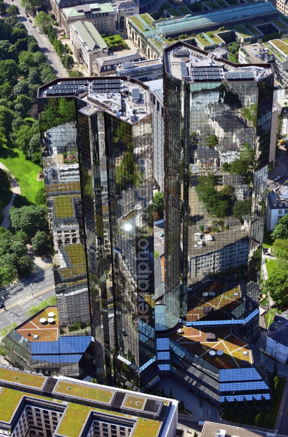 Frankfurt am Main from above - The complex was built 1979-1984, designed by Walter Hanig, Heinz Schmidt and John Scheid and has since been modernized