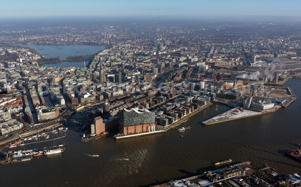 Hamburg from above - The Elbe Philharmonic Hall on the river bank of the Elbe in Hamburg