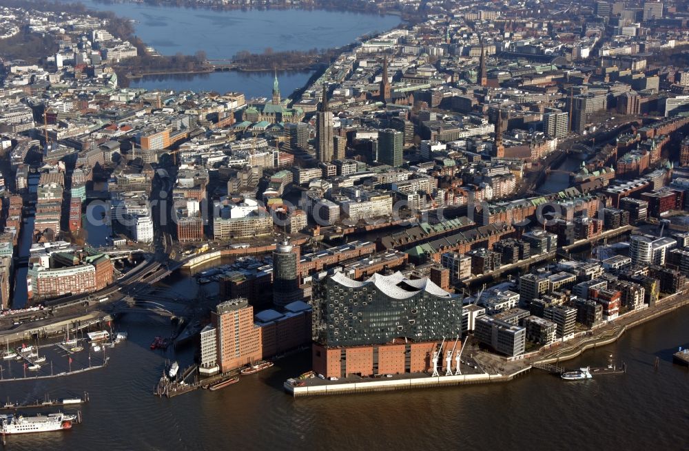 Hamburg from the bird's eye view: The Elbe Philharmonic Hall on the river bank of the Elbe in Hamburg