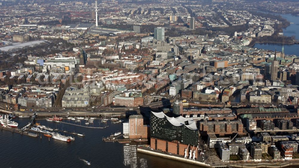 Hamburg from the bird's eye view: The Elbe Philharmonic Hall on the river bank of the Elbe in Hamburg