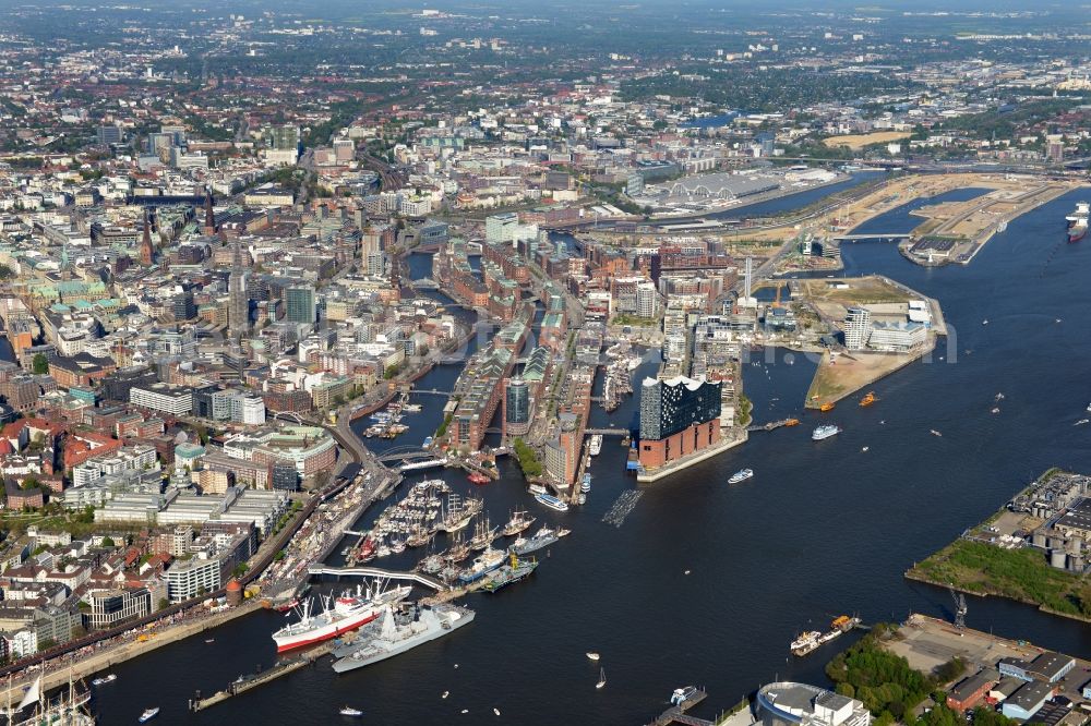 Hamburg from above - The Elbe Philharmonic Hall on the river bank of the Elbe in Hamburg