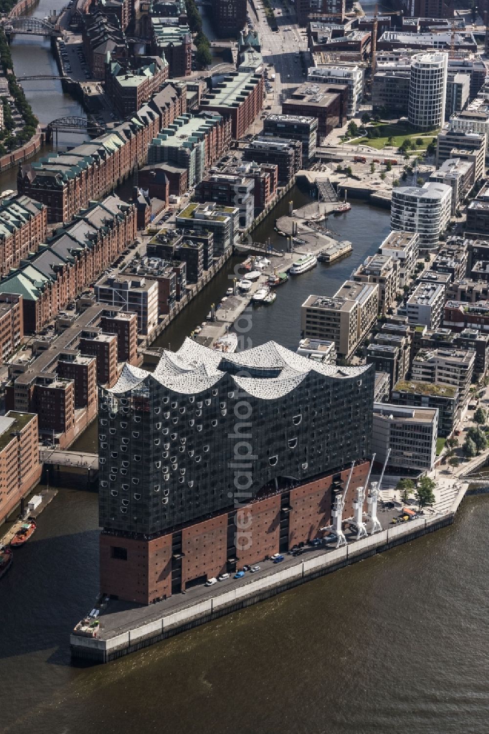 Hamburg from above - The Elbe Philharmonic Hall on the river bank of the Elbe in Hamburg