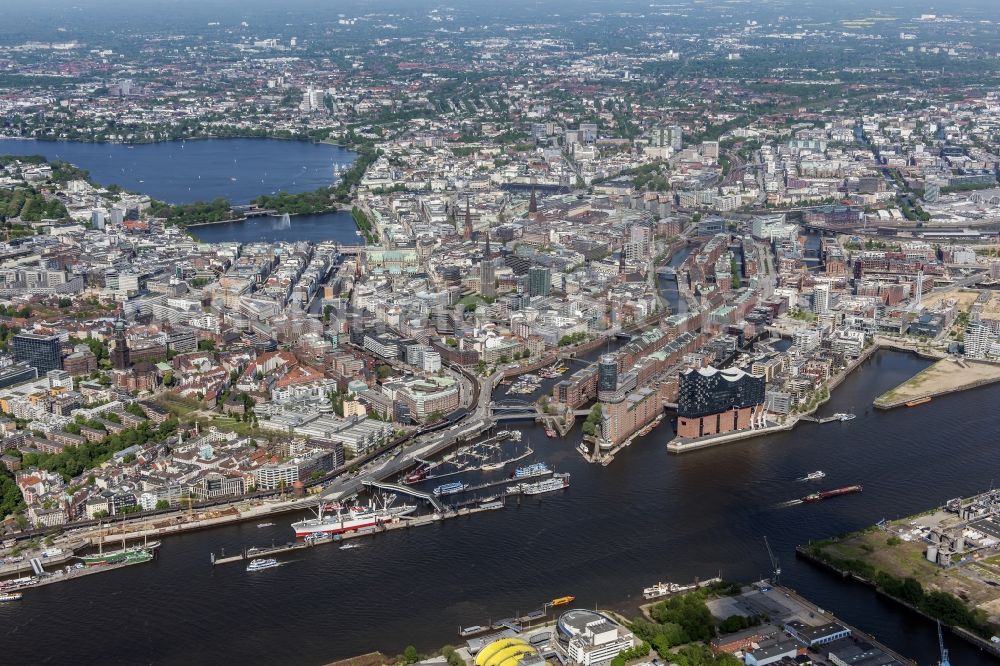 Aerial photograph Hamburg - The Elbe Philharmonic Hall on the river bank of the Elbe in Hamburg