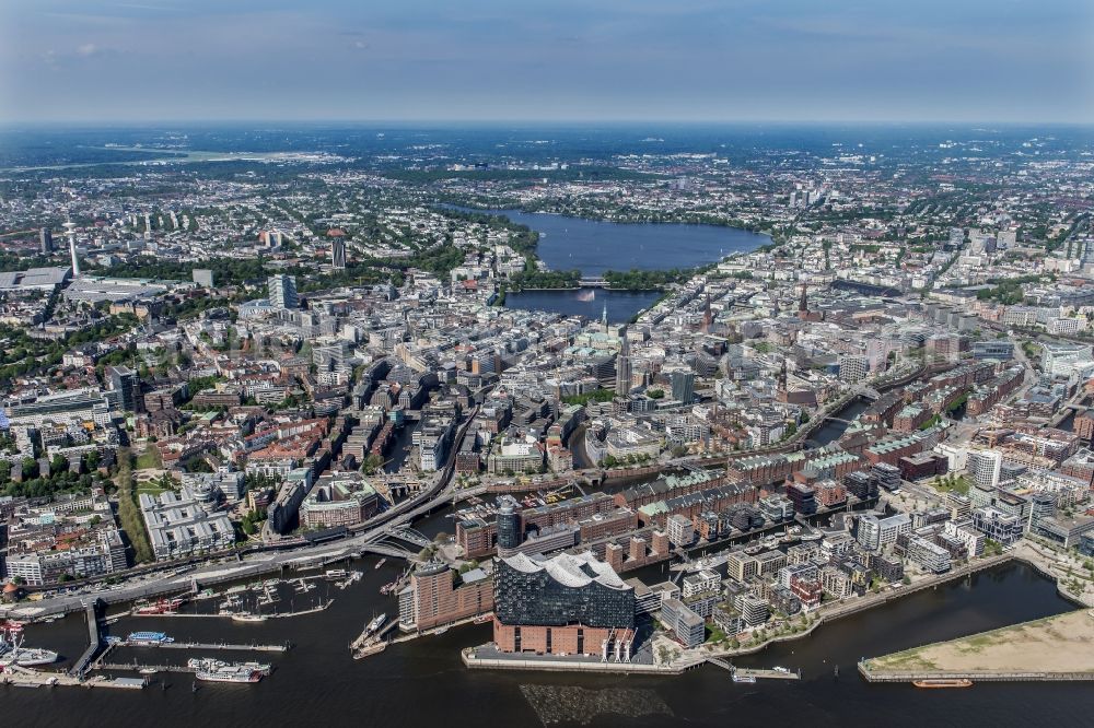 Aerial image Hamburg - The Elbe Philharmonic Hall on the river bank of the Elbe in Hamburg