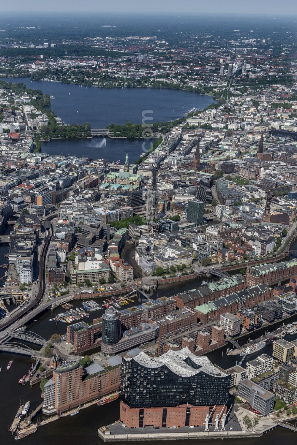 Hamburg from above - The Elbe Philharmonic Hall on the river bank of the Elbe in Hamburg